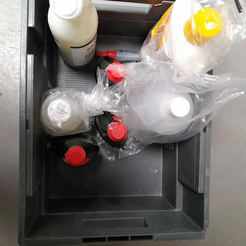 13 ASSORTED HOUSEHOLD ITEMS TO INCLUDE FAIRY LIQUID, ROMAR FABRIC SOFTNER, FRESH SKIN ROSE FLORAL WATER, ETC - COLLECTION ONLY