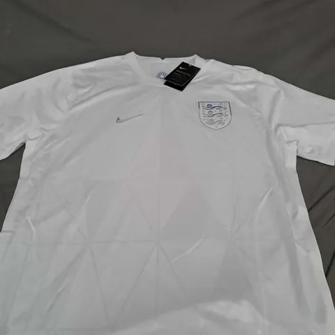 ENGLAND FC FOOTALL JERSEY SIZE 2XL