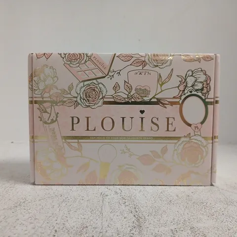P.LOUISE MYSTERY MAKE-UP BOX