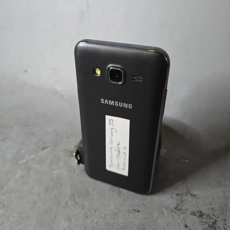 SAMSUNG GALAXY J5 