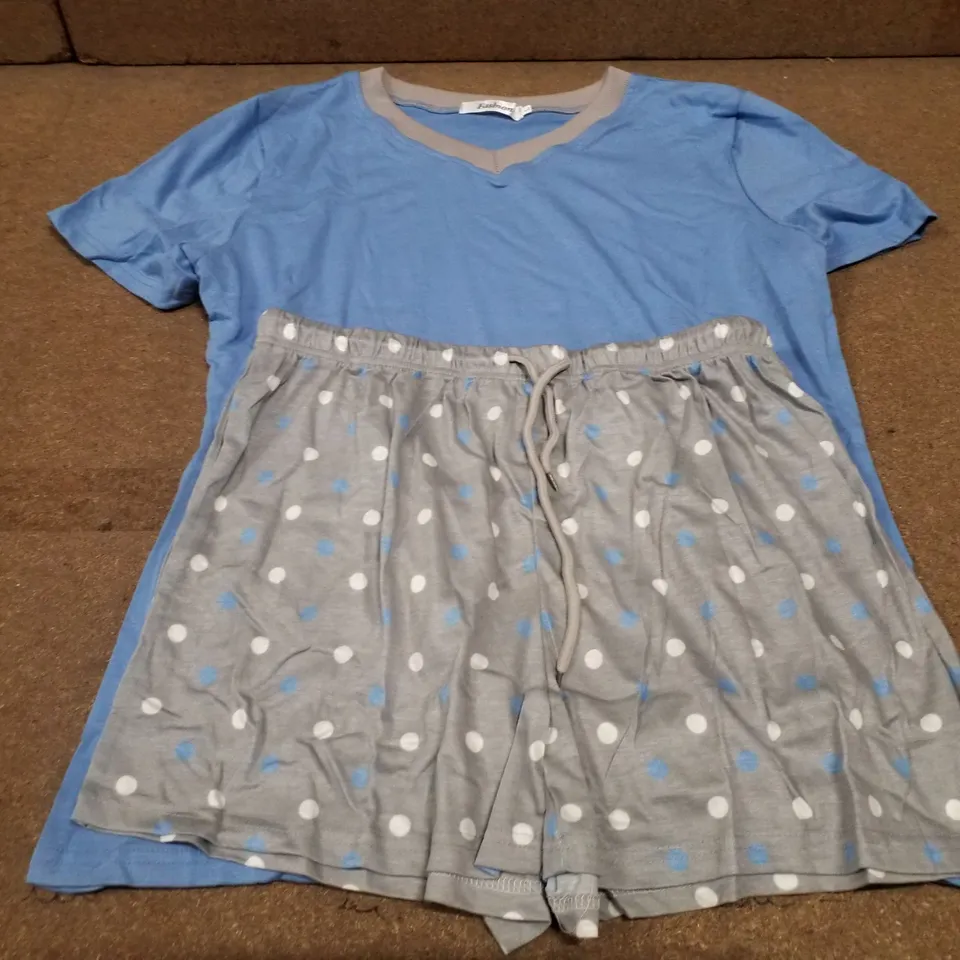 BOX CONTAINING APPROXIMATELY 66 ASSORTED ASENIZA WOMENS CLOTHING SETS