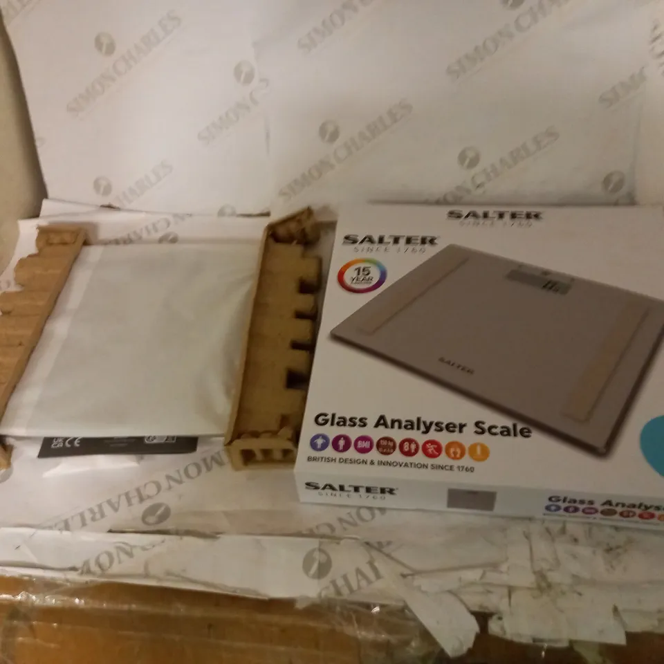 LOT OF 2 SALTER COMPACT GLASS ANALYSER SCALE - GREY RRP £40