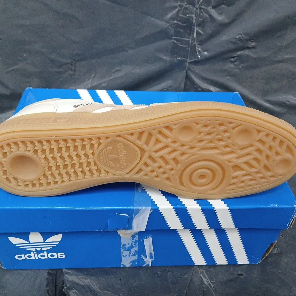 BOXED PAIR OF ADIDAS HANDBALL SPEZIAL TRAINERS - UK SIZE 10