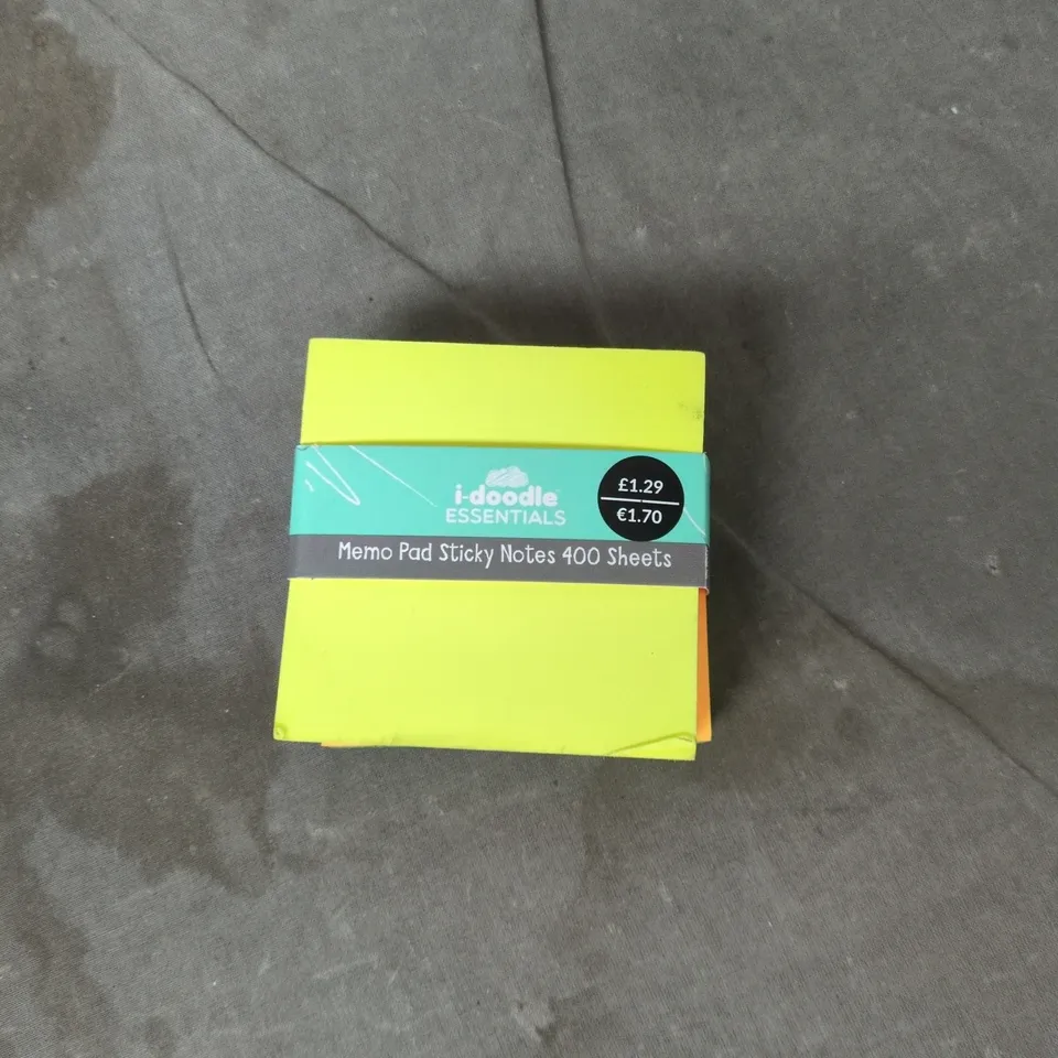 TOTE OF APPROXIMATELY 12 ASSORTED ITEMS TO INCLUDE: STICKY NOTES