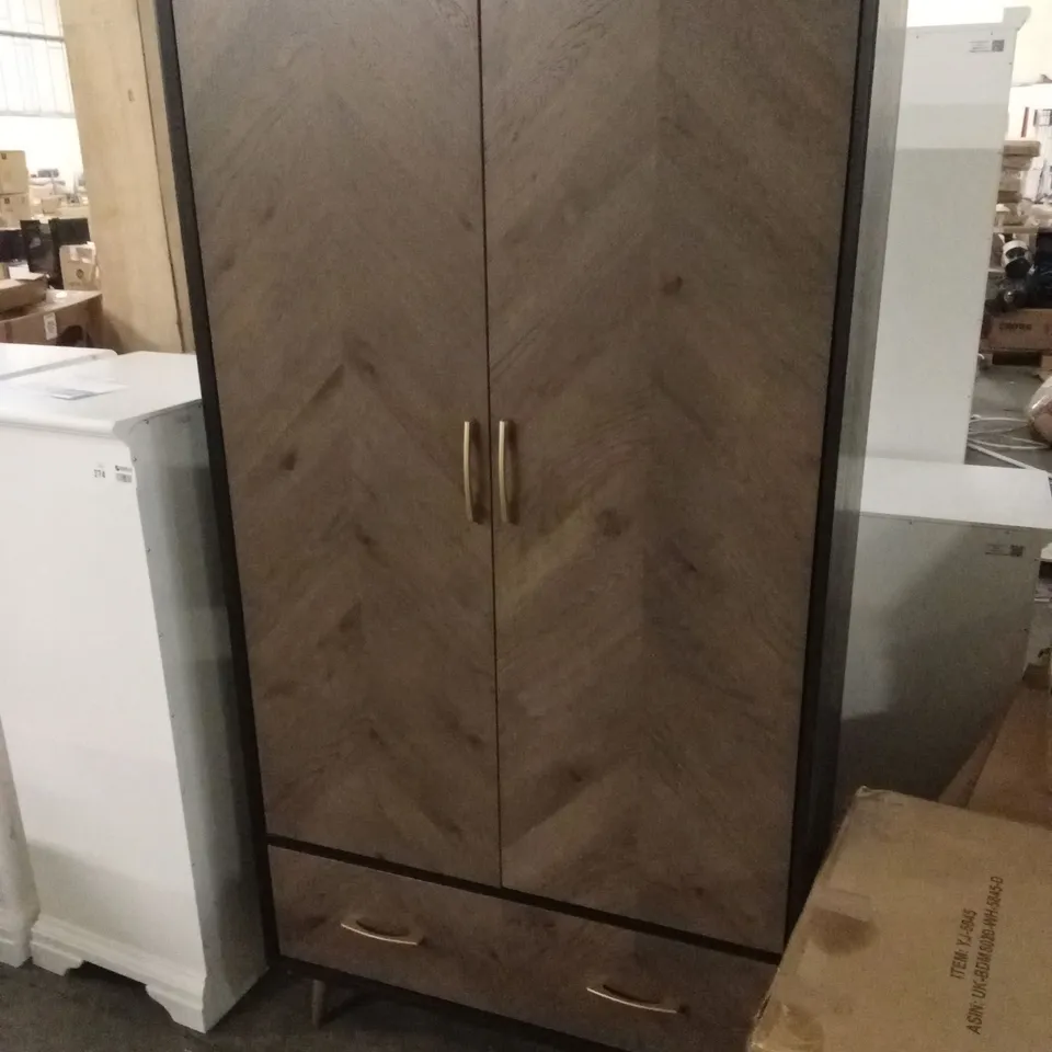 QUALITY DESIGNER SIENNA FUMEDOAK & PEPPERCORN DOUBLE WARDROBE
