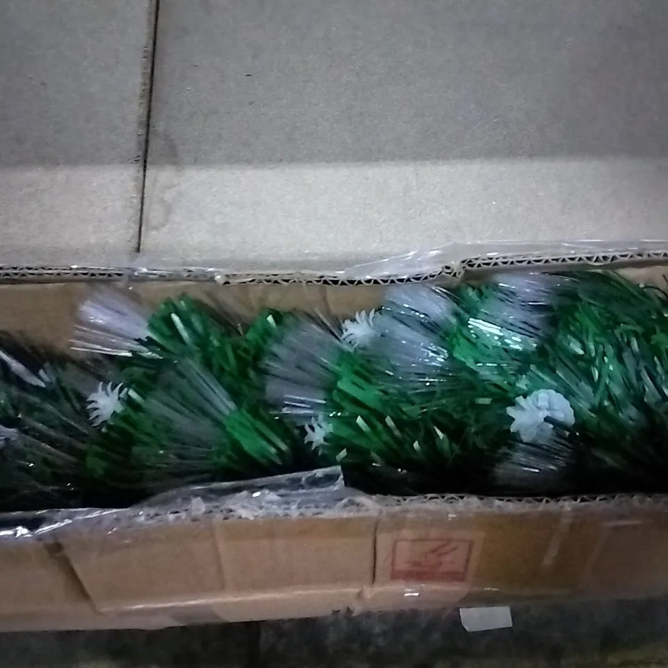 BOXED GREEN/WHITE FIR ARTIFICIAL CHRISTMAS TREE 