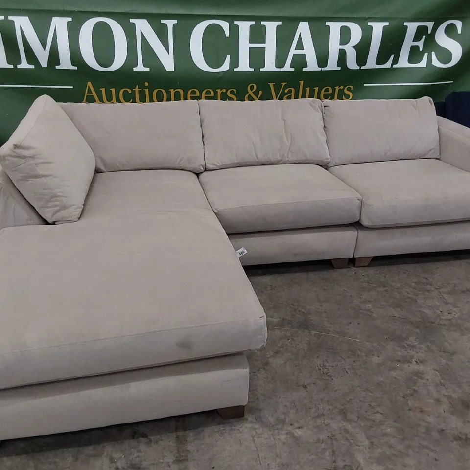QUALITY BRITISH DESIGNER LOUNGE Co. LARGE CHAISE SOFA LIGHT GREY PLUSH FABRIC 