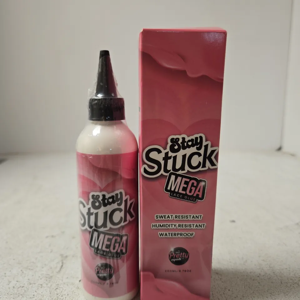 STAY STUCK MEGA LACE GLUE – 200ML BOTTLE WITH PINK PACKAGING