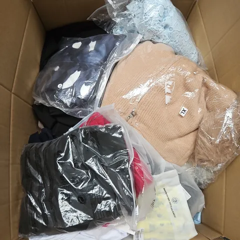 APPROXIMATELY 20 ASSORTED CLOTHING ITEMS IN VARIOUS SIZES, STYLES AND COLOURS
