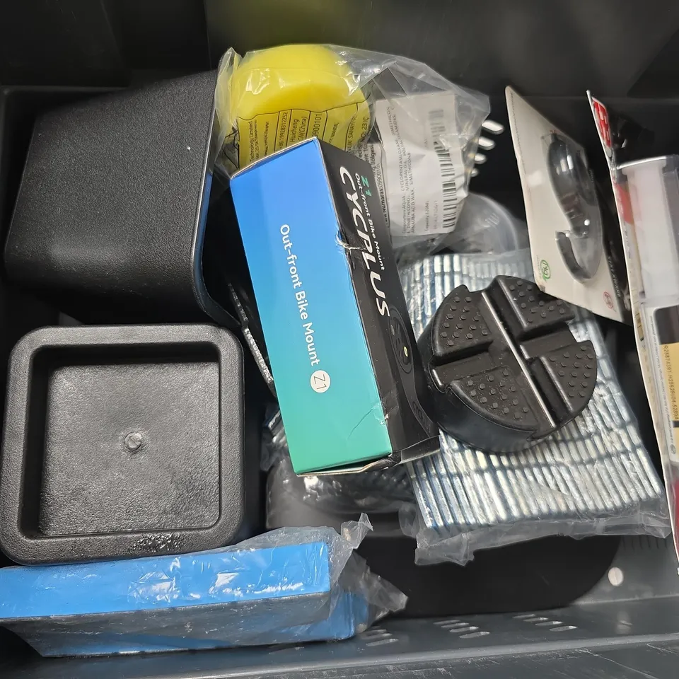 APPROXIMATELY 6 ASSORTED VEHICLE PARTS & ACCESSORIES TO INCLUDE DROWSY DRIVER DEVICE, BIKE MOUNT, TIRE RETREADING CREAM, ERTC