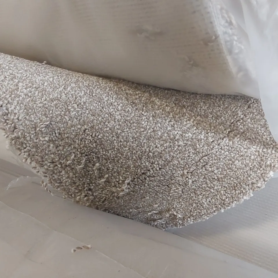 ROLL OF QUALITY FIRST IMPRESSIONS FRESH CARPET - APPROXIMATELY 2 x 4m