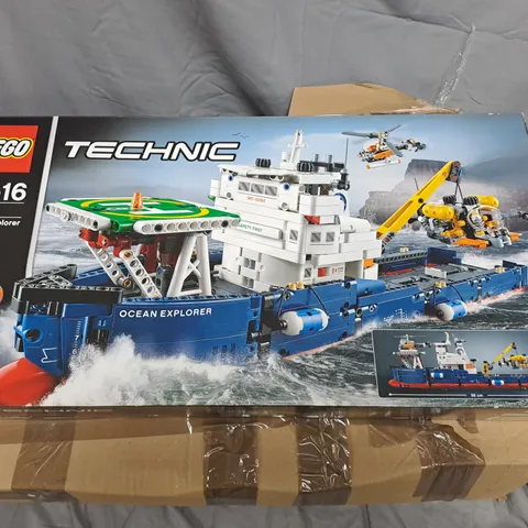 LEGO TECHNIC OCEAN EXPLORER 42064 – BOXED SET WITH BAGS