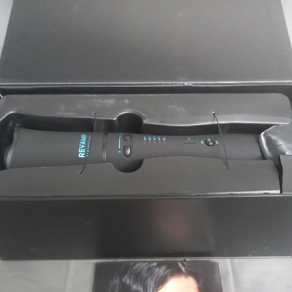 BOXED REVAMP LIBERATE CORDLESS HOLLYWOOD CURL AUTO ROTATING CURLER