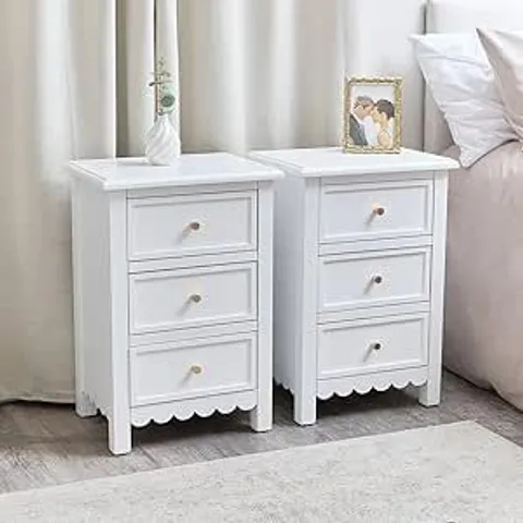 BOXED PAIR OF SCALLOPED 3 DRAWER BEDSIDE TABLES - STAUNTON WHITE RANGE (2 BOXES)