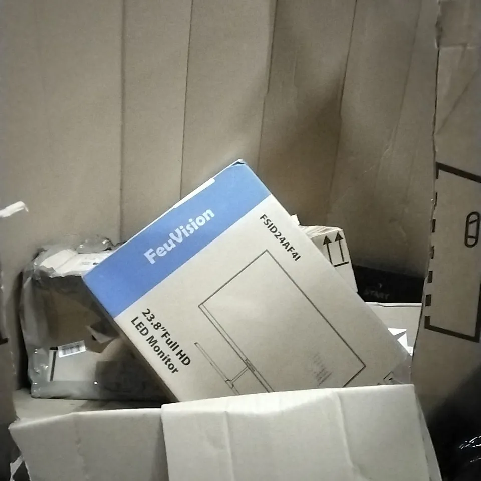 PALLET OF HOUSEHOLD ITEMS TO INCLUDE CHEST OF DRAWERS, KLASK MAGNETIC TOY GAME,RECORD PLAYER AND OTHER ASSORTED ITEMS...