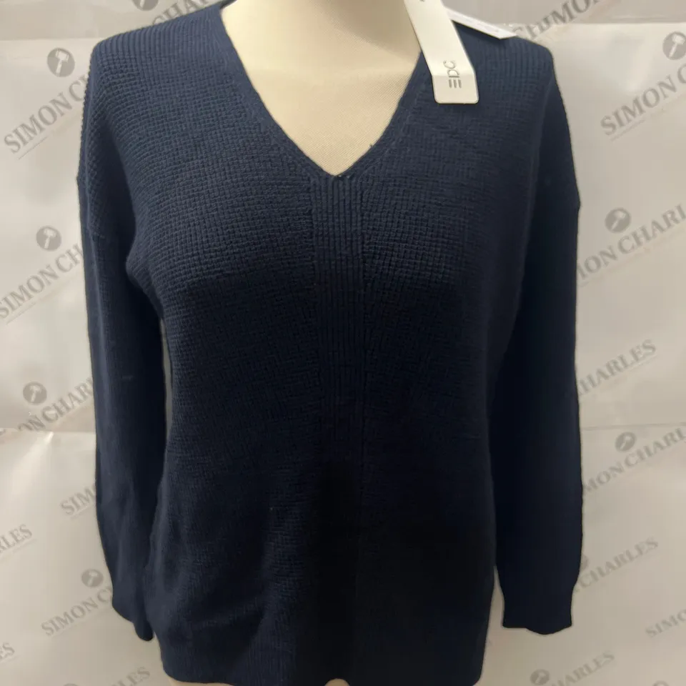EDC V-NECK SWEATSHIRT IN NAVY SIZE M