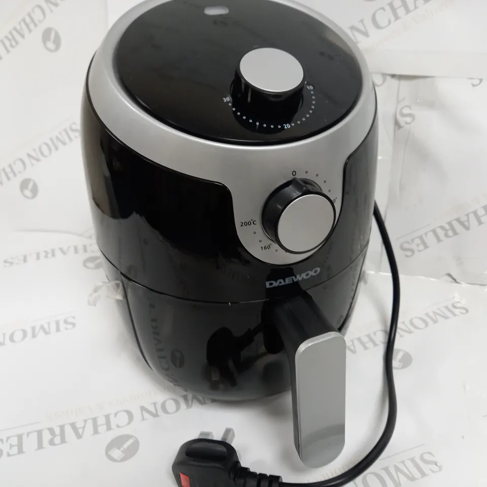 BOXED DAEWOO 2 LITRE COMPACT AIR FRYER