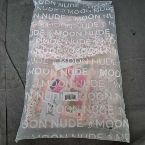 BAGGED MOON NUDE PEONY LARGE DUFFEL BAG IN PINK