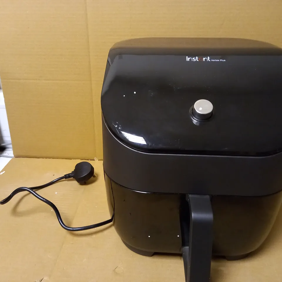INSTANT POT VORTEX PLUS AIRFRYER
