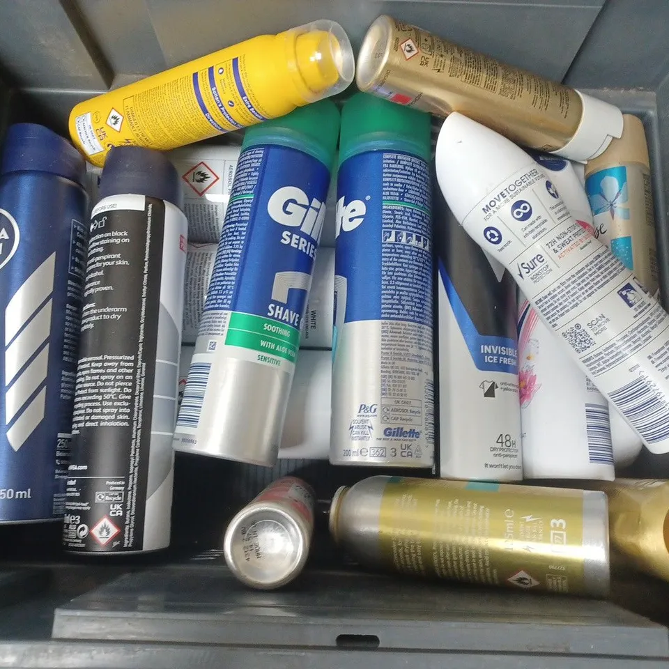 APPROXIMATELY 15 ASSORTED AEROSOLS TO INCLUDE linemarker, Gillette shave gel, nivea black & white etc - collection only