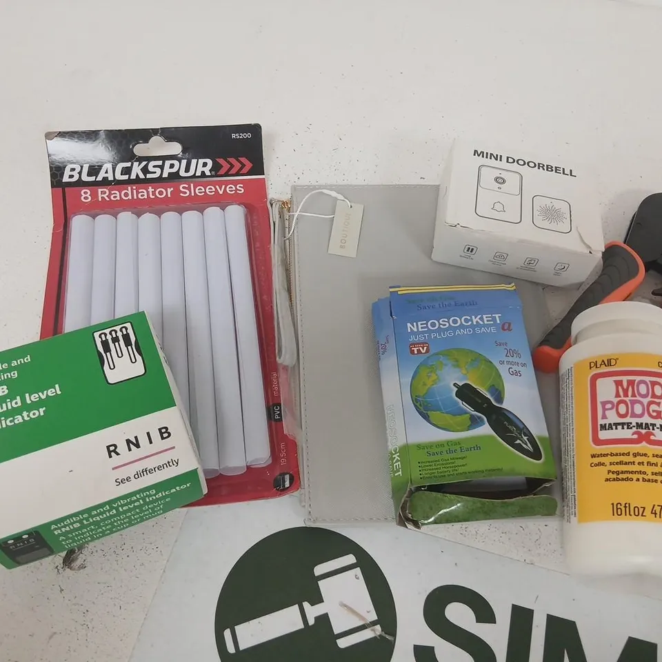 ASSORTED HOUSEHOLD, CRAFT AND SAFETY ITEMS – MIXED LOT