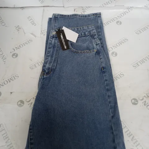 PRETTY LITTLE THING VINTAGE MID WASH DIPPED DENIM JEANS SIZE 10