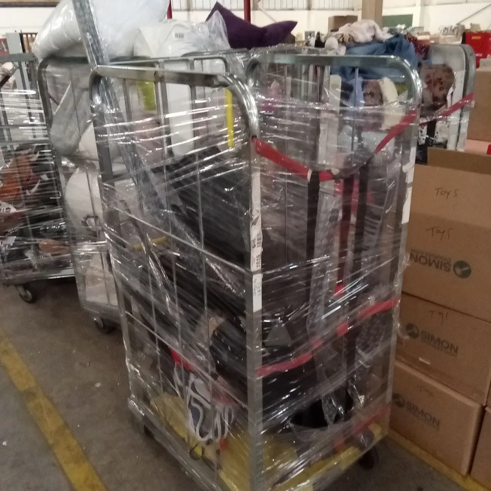 CAGE OF ASSORTED CAR PARTS AND ACCESSORIES TO INCLUDE; BOOT MAT LINER, MATS, MOTORCYCLE LEGS PROTECTION PADS ETC