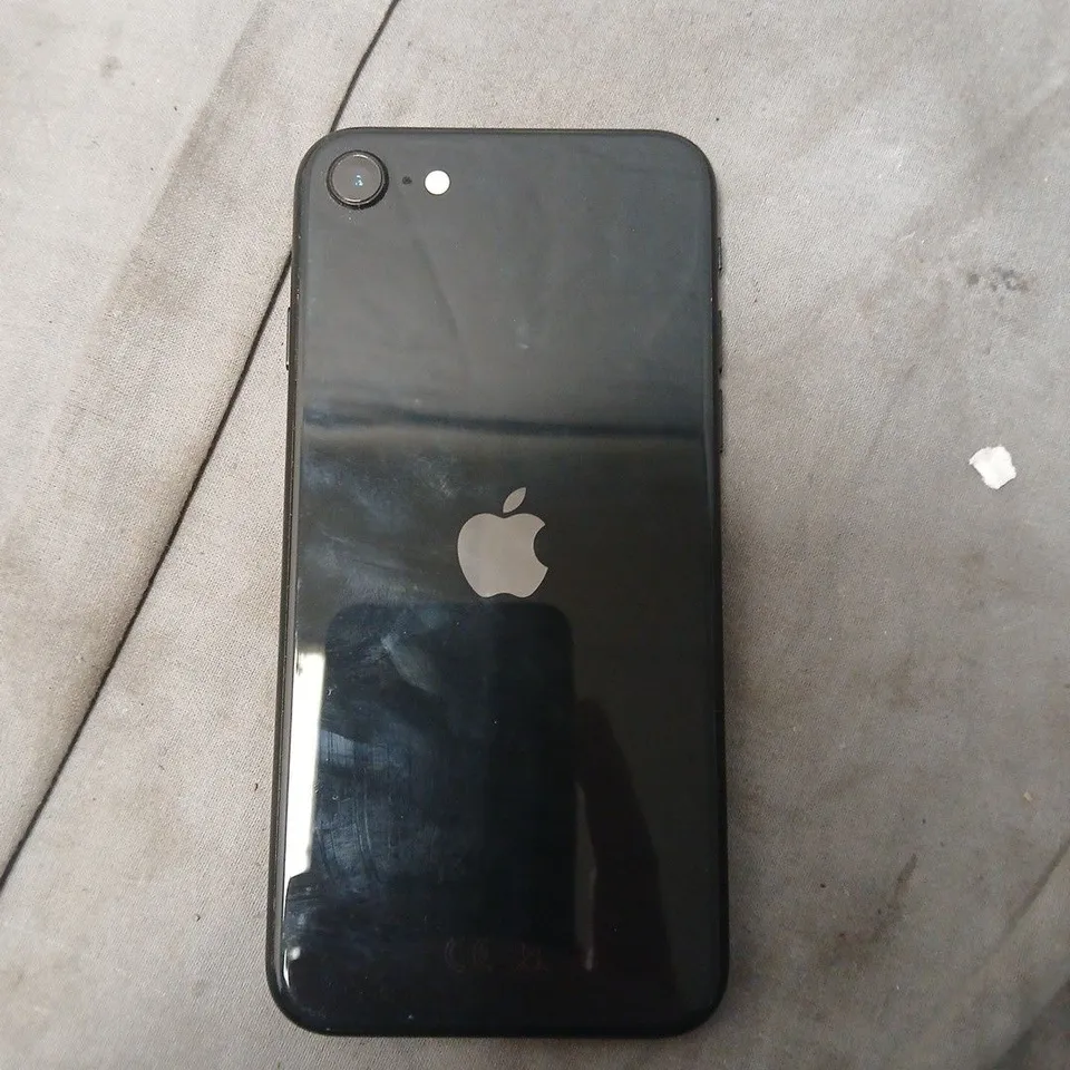 APPLE IPHONE IN BLACK (MODEL UNSPECIFIED)