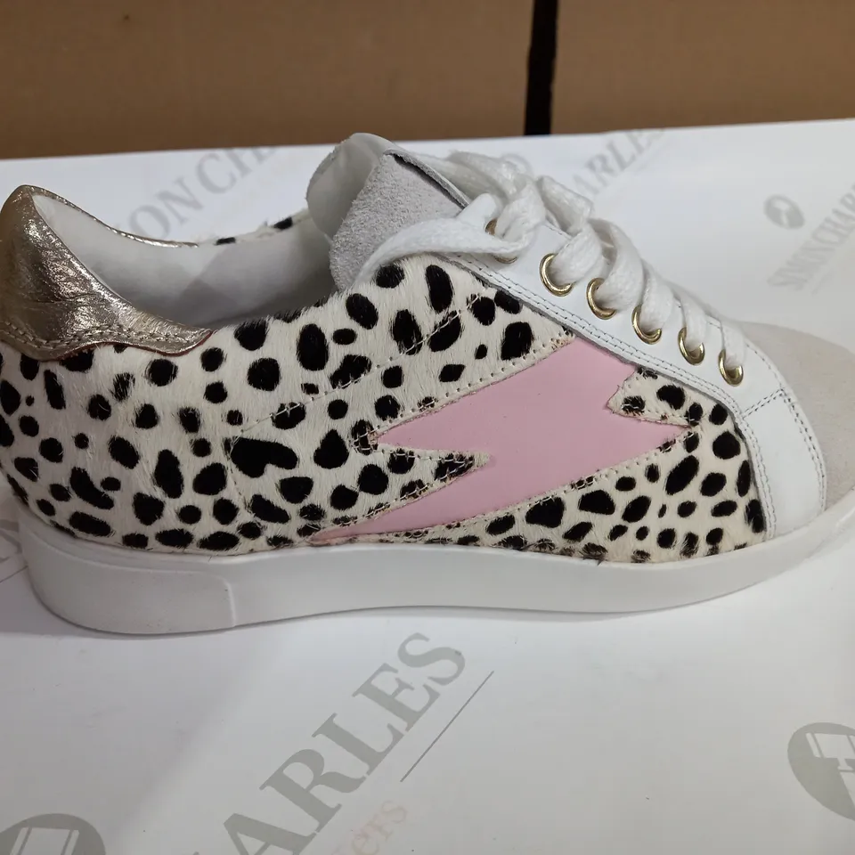 DUNE LEOPARD PRINT WHITE SHOES SIZE 4 