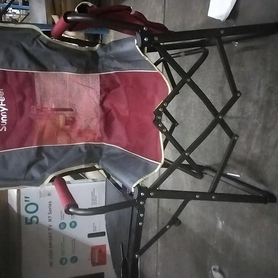 SUNNY FEEL FOLDING CHAIR WITH A SIDE TABLE AND  A CASE IN BURGUNDY 