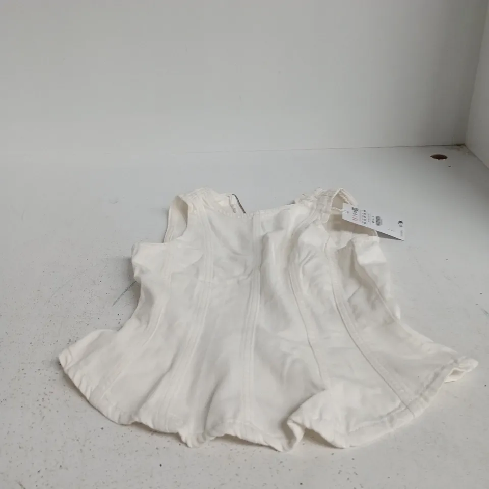 PULL&BEAR WHITE SLEEVELESS ZIP TOP – UK XS