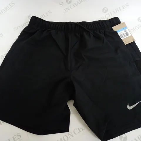NIKE DRI-FIT SHORTS IN BLACK - MEDIUM