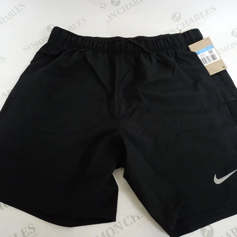 NIKE DRI-FIT SHORTS IN BLACK - MEDIUM