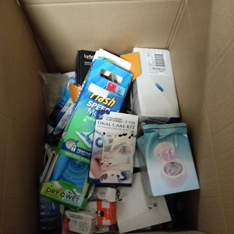 BOX OF APPROXIMATELY 20 ASSORTED ITEMS INCLUDING FLASH SPEED MOP , ORAL CARE KIT AND ULTRA SONIC CLEANER 