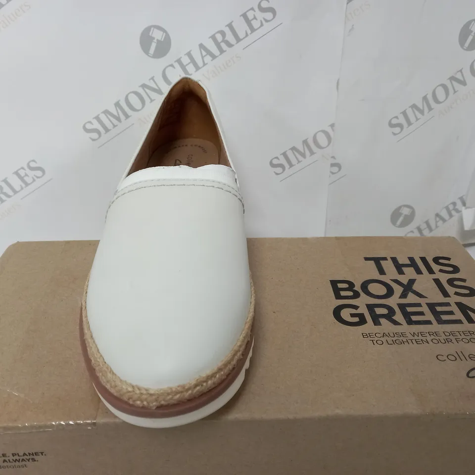 BOXED PAIR OF CLARKS SERENA PAIGE SLIP-ON SHOES IN WHITE UK SIZE 5