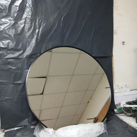 ROUND BLACK MIRROR 71CM