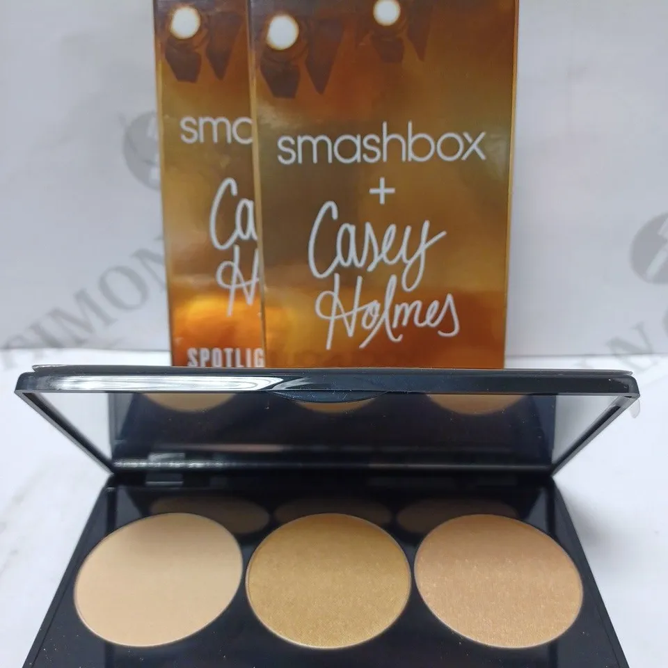 LOT OF 2 SMASHBOX SPOTLIGHT + CASEY HOLMES PALETTES GOLD - CRANK IT UP GOLD