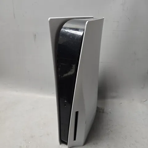 SONY PLAYSTATION 5 CONSOLE WITH DISC TRAY 