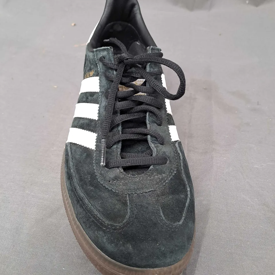 PAIR OF ADIDAS SPEZIAL TRAINER SIZE 9 