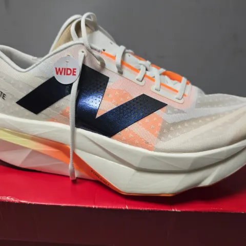 NEW BALANCE MENS FUELCELL SUPERCOMP ELITE V4 WIDE - UK 11