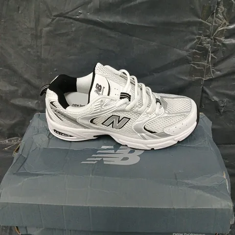 BOXED PAIR OF NEW BALANCE 530 BLACK/WHITE UK 5