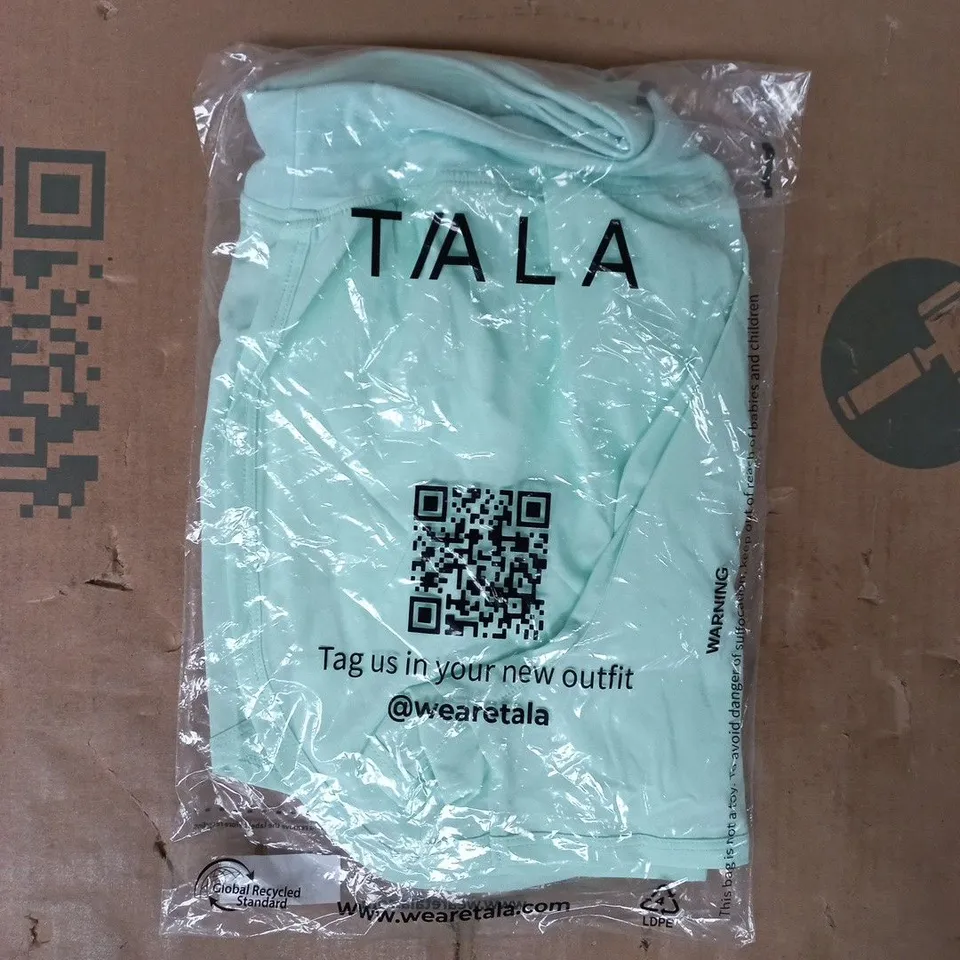 BAGGED T/ALA BUILT IN 2-IN-1 SHORTS IN SOFT MINT SIZE MEDIUM