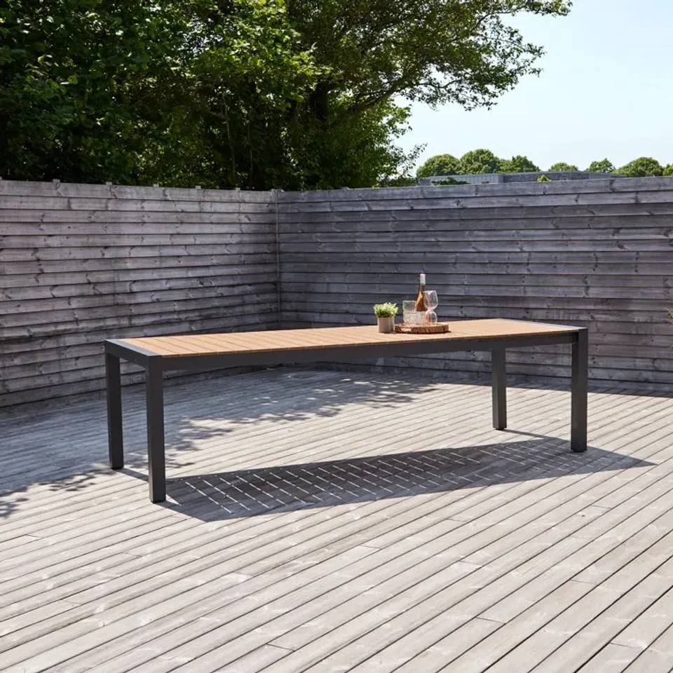 BOXED MARIAL EXTENDABLE ALUMINIUM DINING TABLE