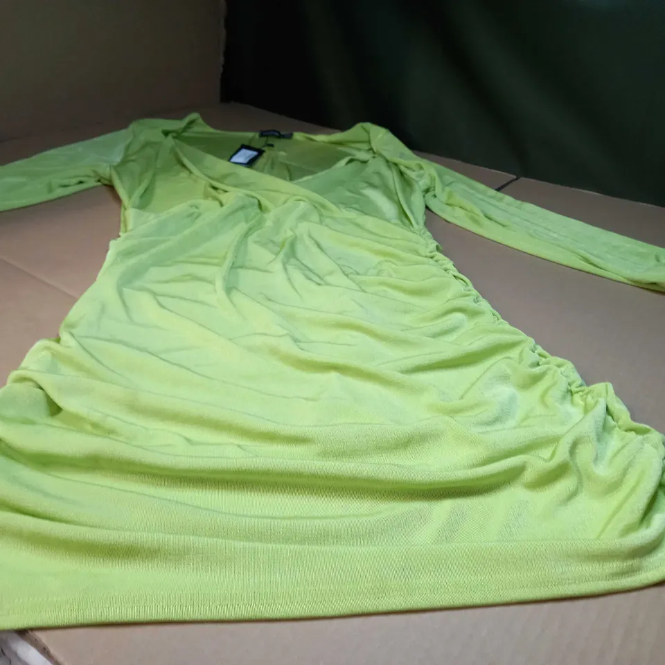 BOOHOO PLUS LIME ACETATE WRAP DRESS - SIZE 20