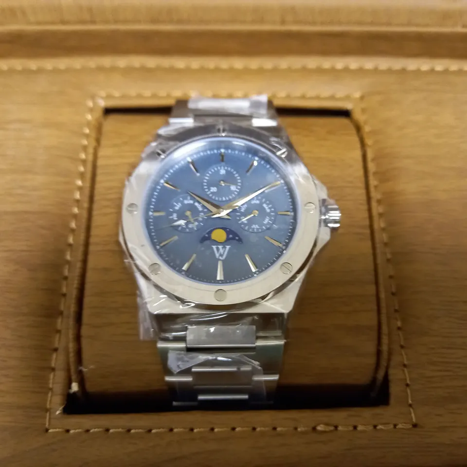 WILLIAM JOURDAIN DETAIL BEZEL TRIPLE DIAL BLUE-GREY FACE BRACELET STRAP WATCH