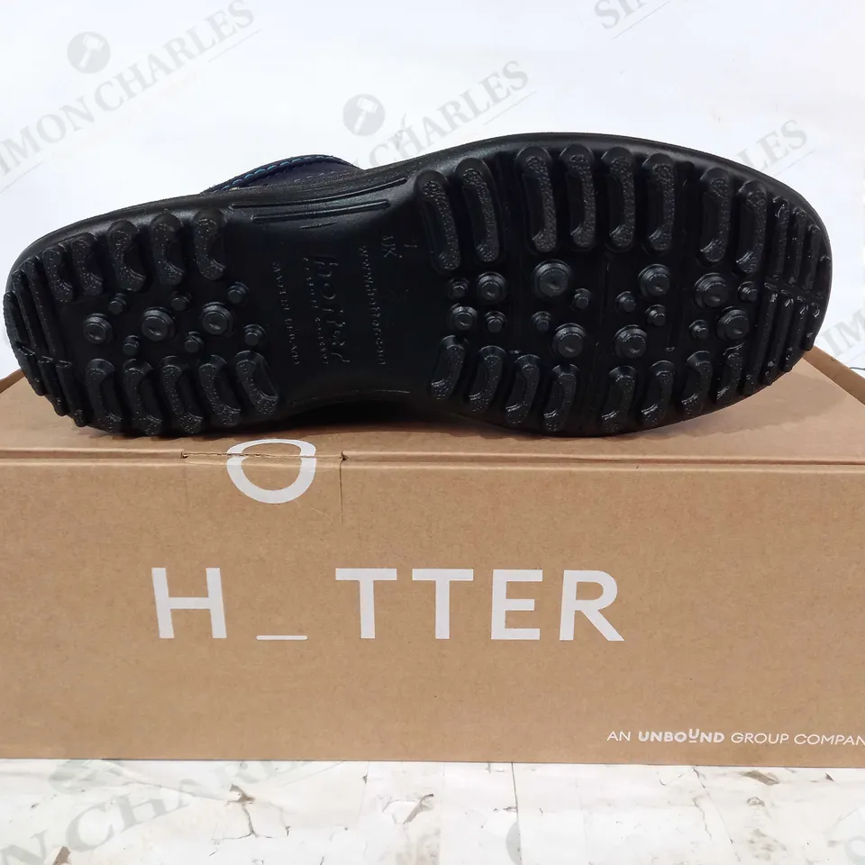 BOXED PAIR OF HOTTER TRAINERS IN NAVY/BLUE UK SIZE 7