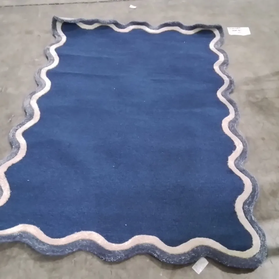 QUALITY DESIGNER AREA RUG - APPROXIMATELY 170X120CM