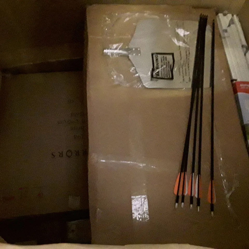 PALLET OF ASSORTED PRODUCTS INCLUDING ALPHABET PLAY MAT, SELECTMIRROR RHONE, ARROWS