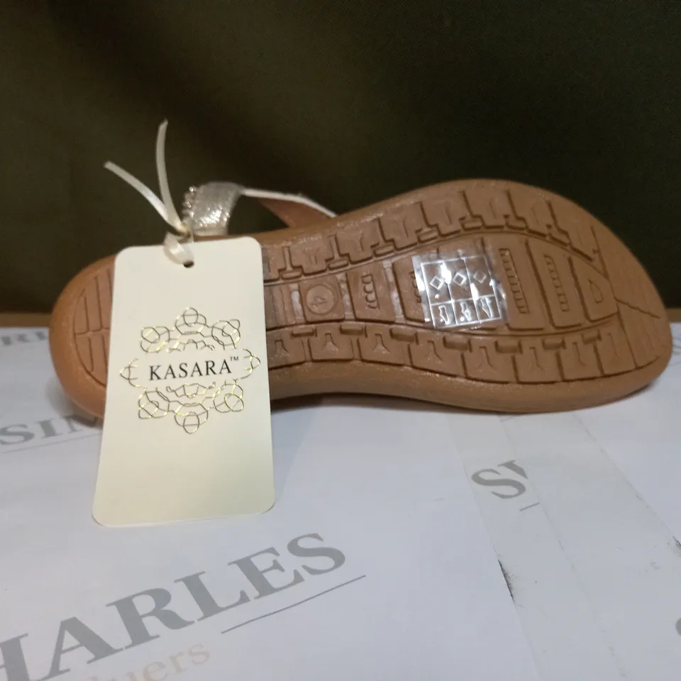 KASARA EMBELLISHED THONG SANDAL - SIZE 4 