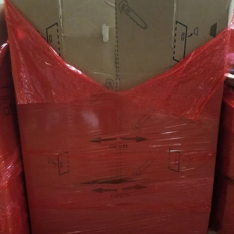 PALLET CONTAINING ASSORTED PRODUCTS INCLUDING OFFICE CHAIR, MATTRESS & BABY BED RAIL